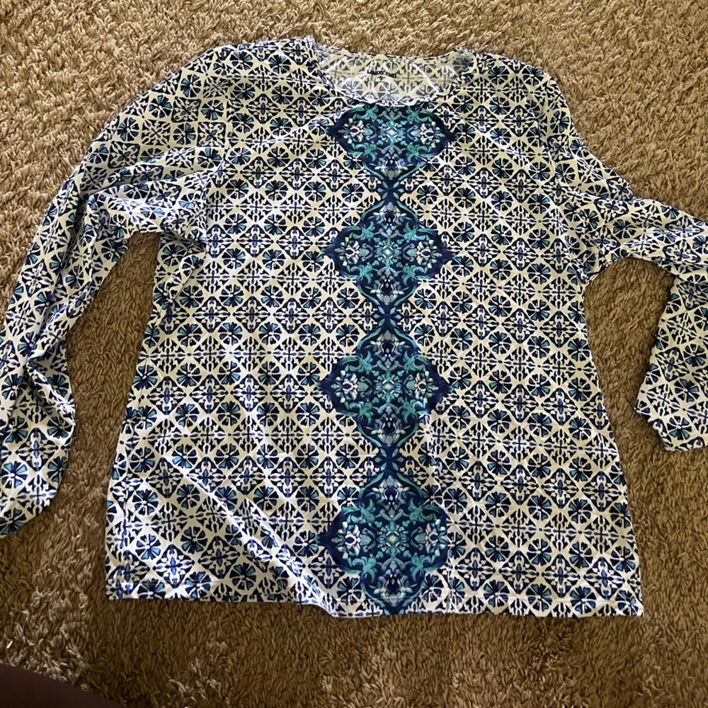 Lands’ End  Patterned Women's SPF swim Top